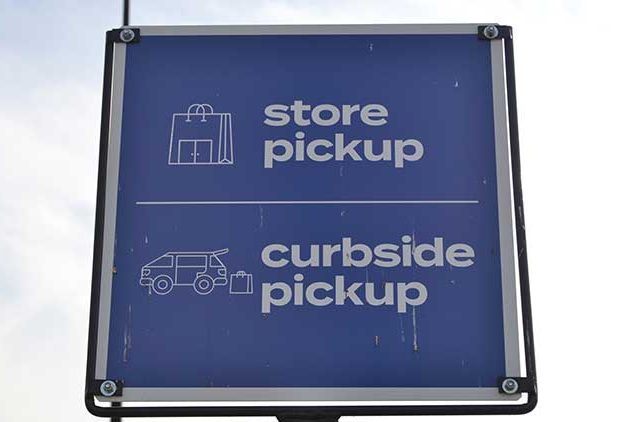 store and curbside pickup sign