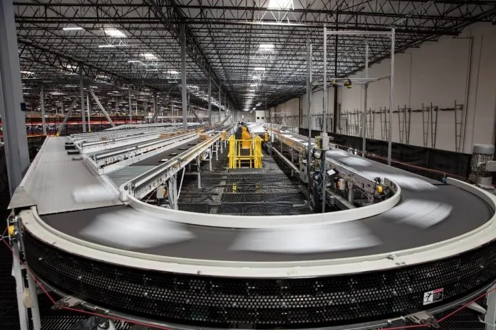 Shipping Fashion Products from UK to Europe: What Brands Need to Know